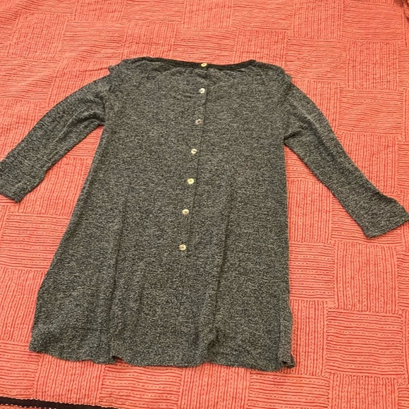Coin 1894 stretchy buttons down back Gray Crew Neck Sweater - Picture 6 of 9